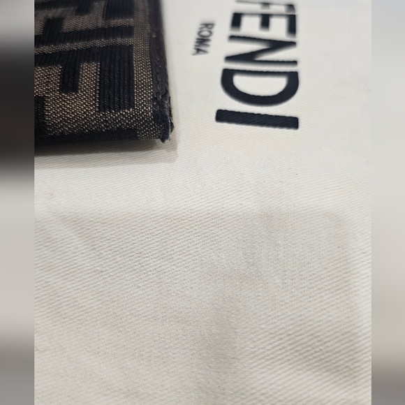 Fendi Bifold Long Zucca Wallet With Dust Bag Included. - Picture 10 of 11